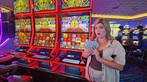 Tabel pembayaran Caribbean Stud Poker yang menunjukkan pembayaran untuk setiap peringkat tangan